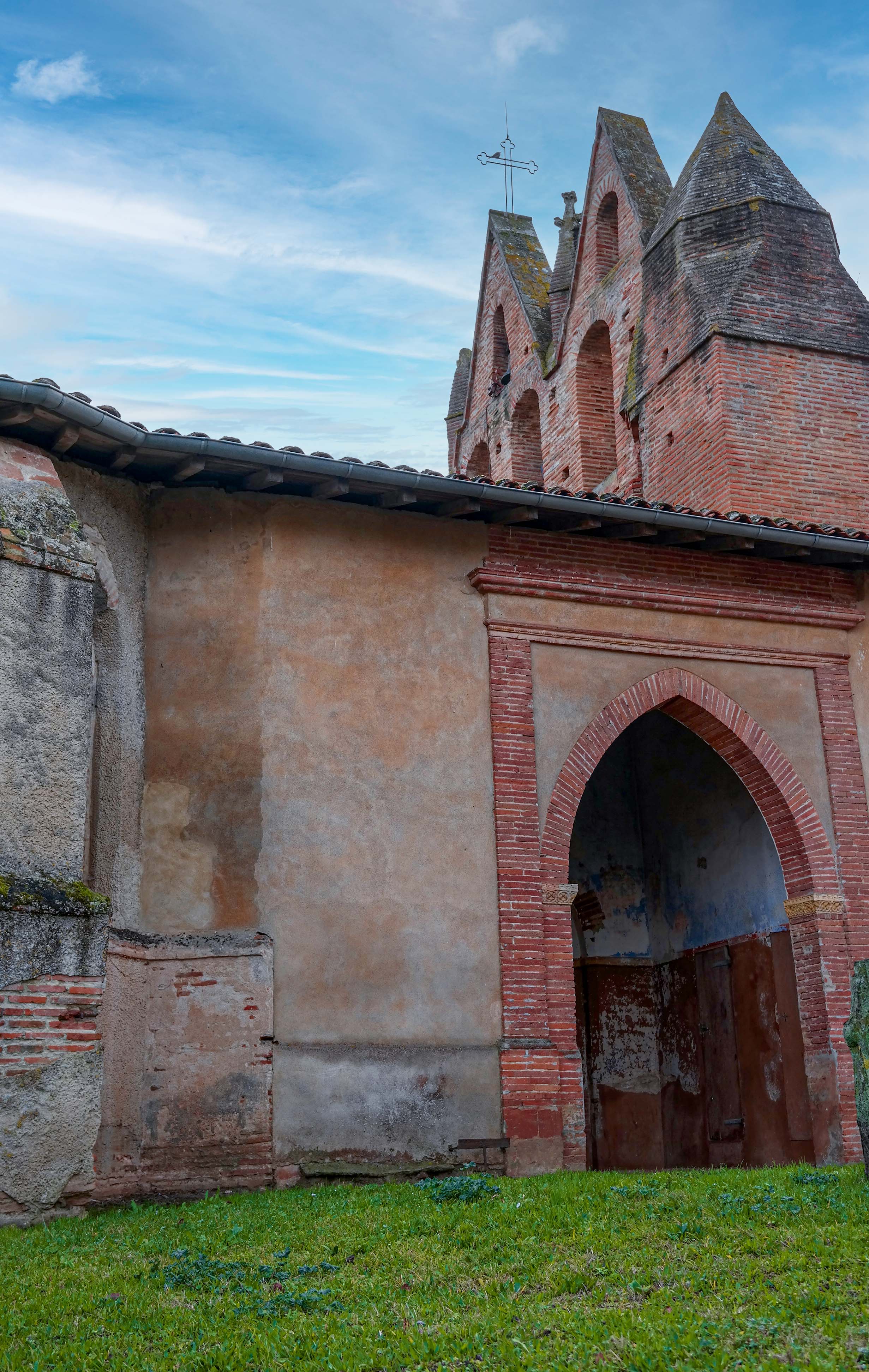 église de Donneville, photo prise en 2013